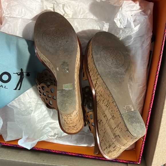 Tory Burch Nori Wedge Sandal - Picture 3 of 4